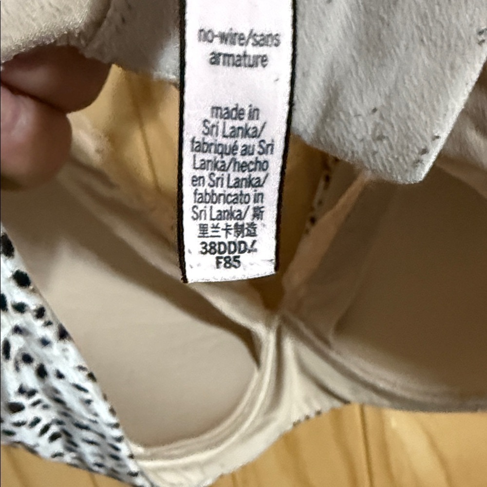 Victoria's Secret Black and Cream Spotted Bra - Picture 4 of 6